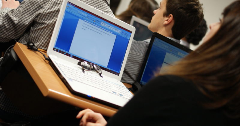 Aménagements spécifiques pour les étudiants en situation de handicap