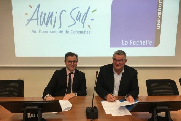 L’Université de La Rochelle signe une convention de partenariat entreprises-étudiants avec la Communauté de Communes Aunis Sud
