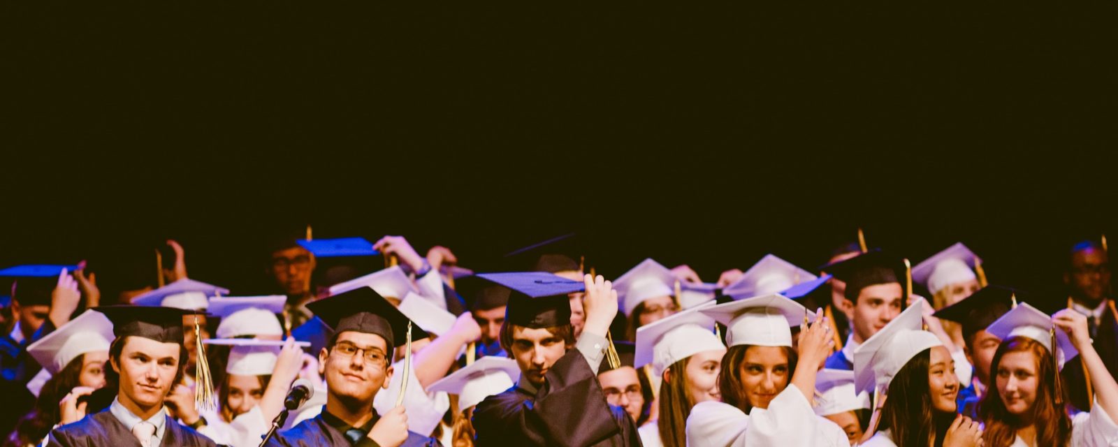 Enquêtes 2018 : le devenir des diplômés en 2015 et 2017