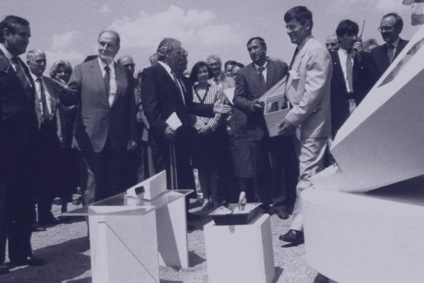 Revivez l'histoire de l'Université en exposition pour son 25e anniversaire